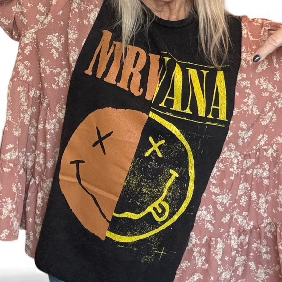 Nirvana Upcycle - Picture 4 of 6